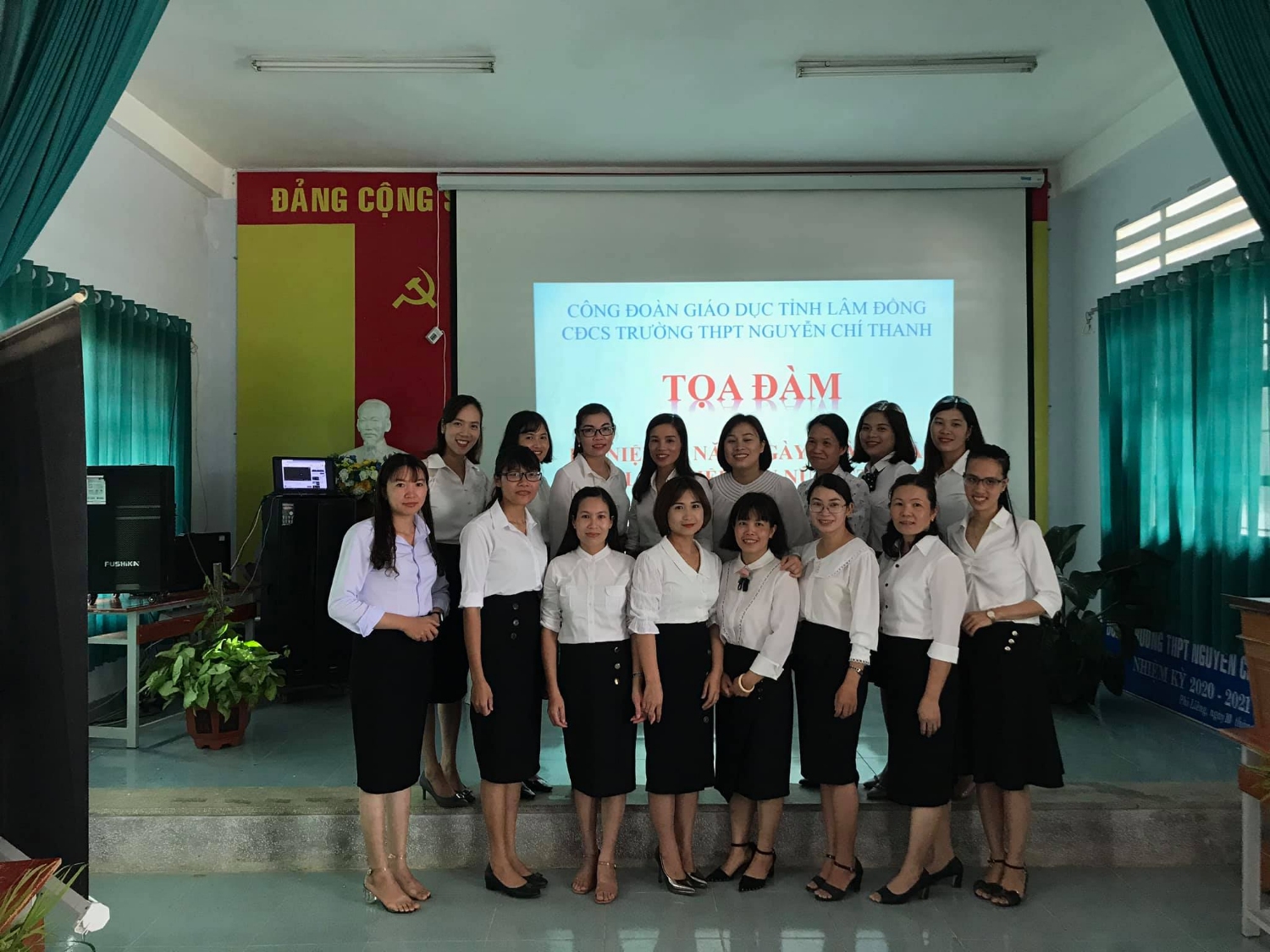 Công đoàn viên nữ - Trường THPT Nguyễn Chí Thanh