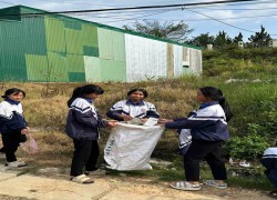 TRƯỜNG THPT NGUYỄN CHÍ THANH HƯỞNG ỨNG...