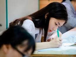 Bộ GD&ĐT sẽ phải tính toán cụ thể dựa trên tình hình thực tế 