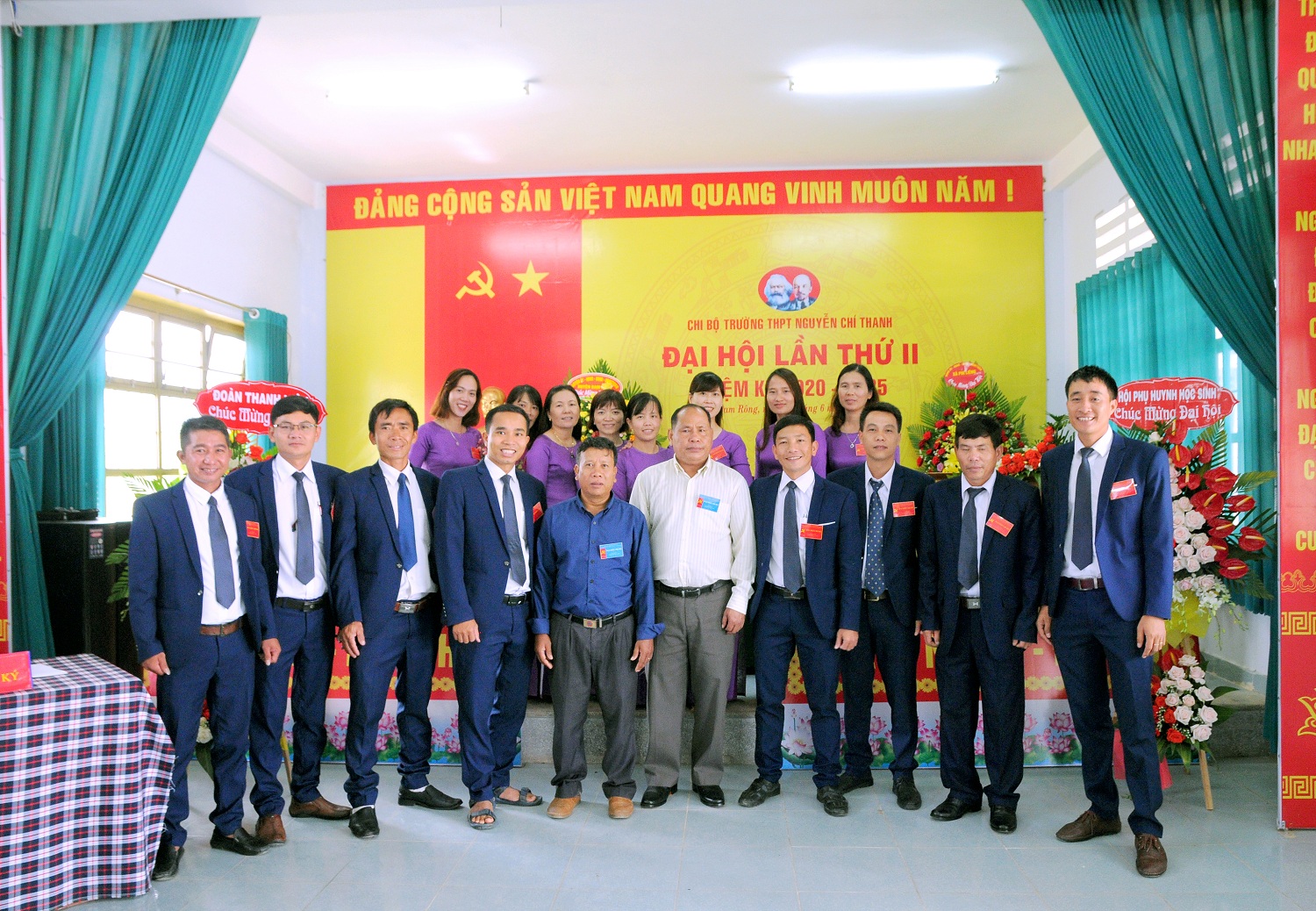 Đại hội chi bộ trường THPT Nguyễn Chí Thanh lần thứ hai nhiệm kỳ 2020 - 2025