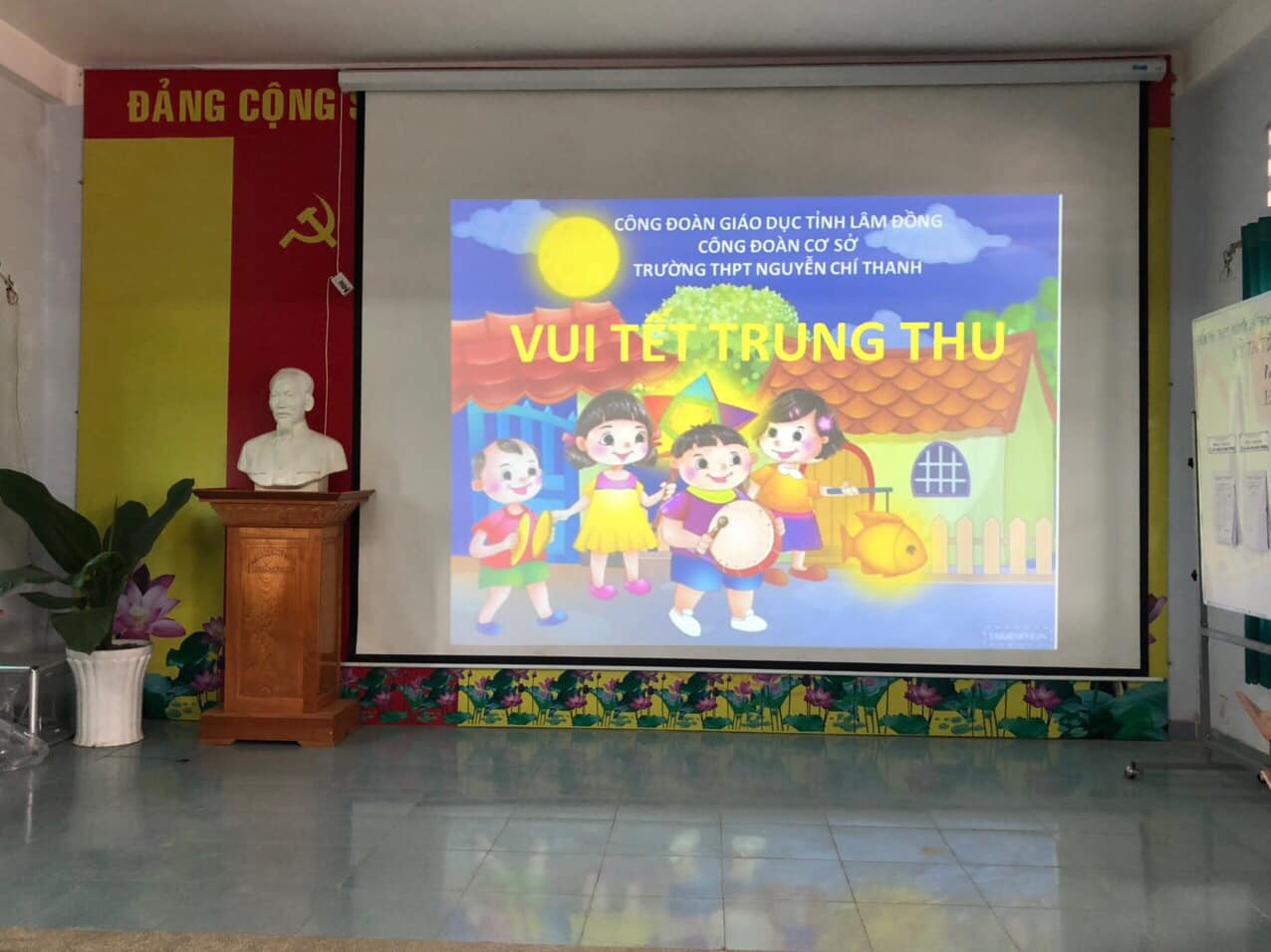 Công đoàn trường THPT Nguyễn Chí Thanh tổ chức tết trung thu năm 2020