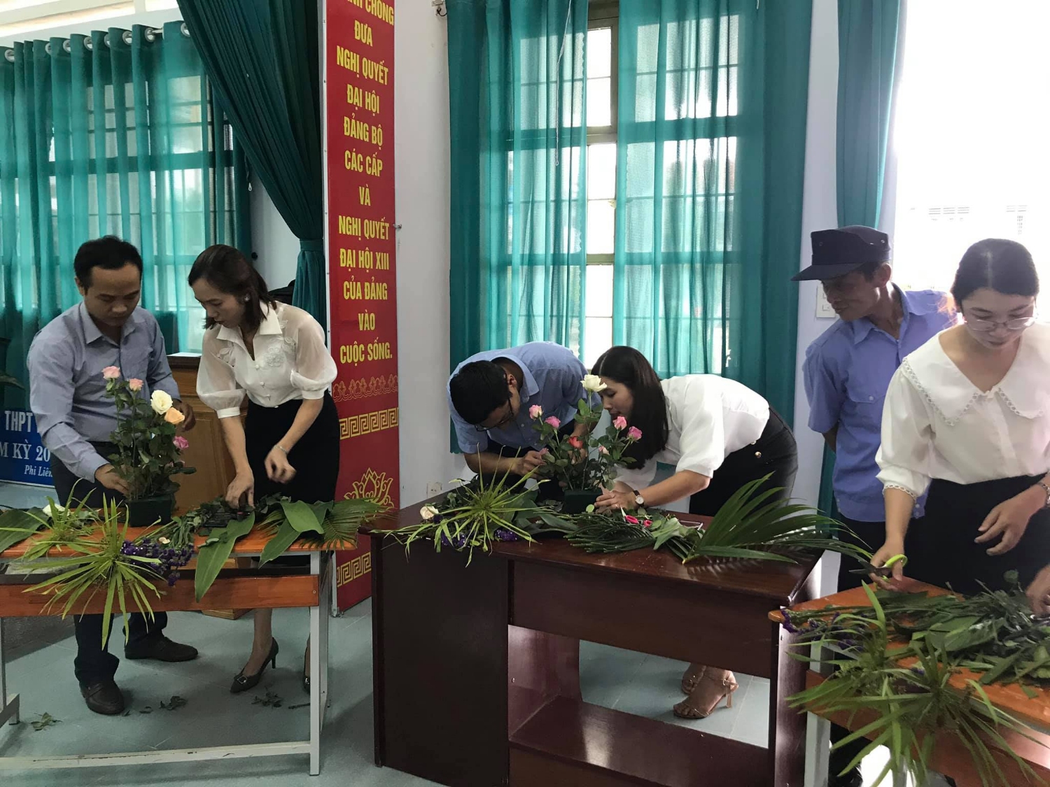 cắm hoa
